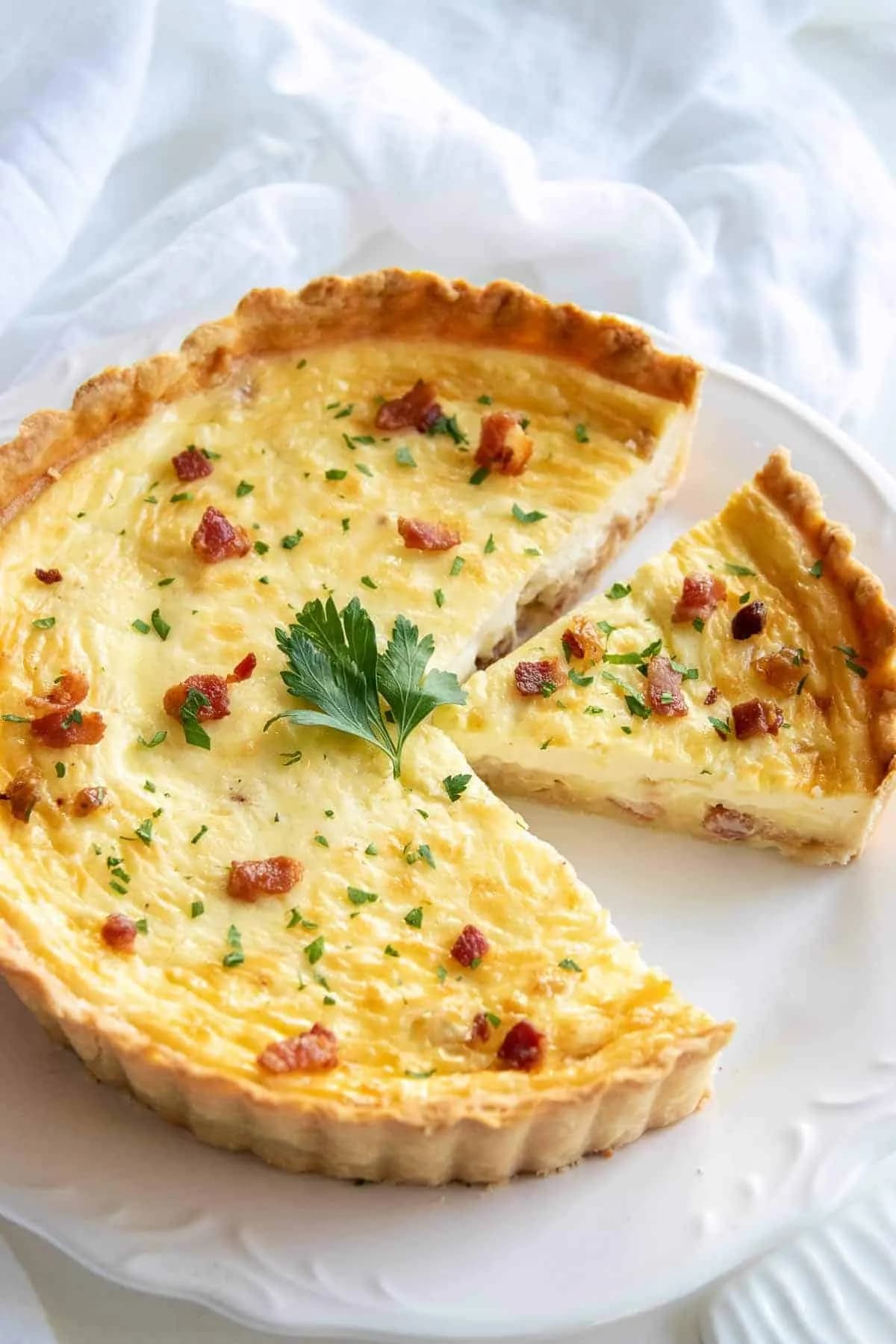 Przepis na quiche lorraine, który zachwyci Twoich gości