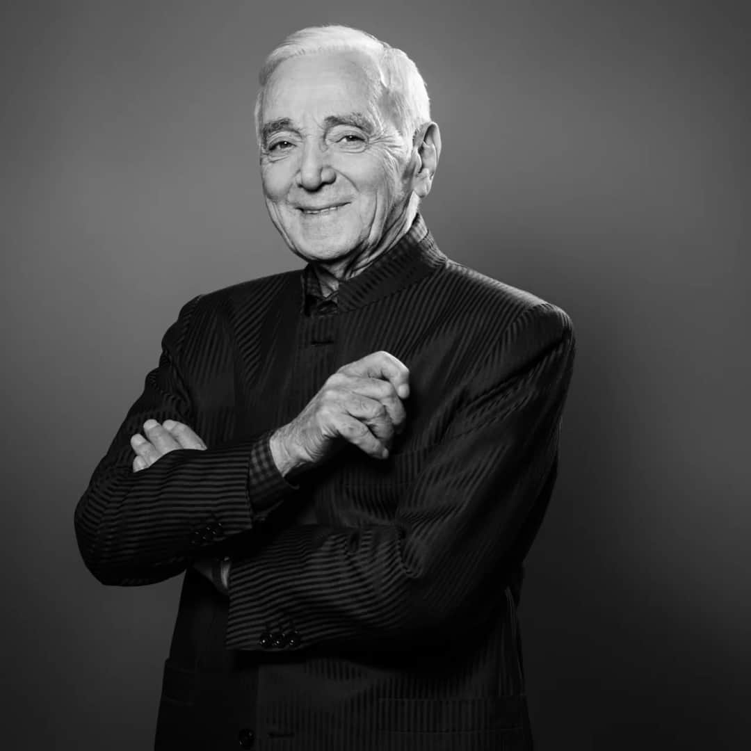 Charles Aznavour: Niezwykła historia życia i muzyki legendy