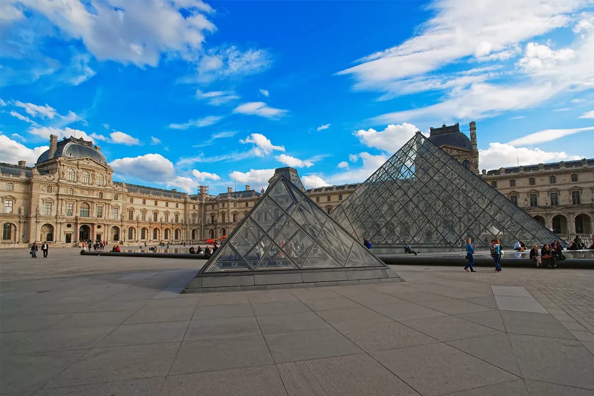 Ile czasu na zwiedzanie Luwru? Sprawdź, by nie stracić okazji!